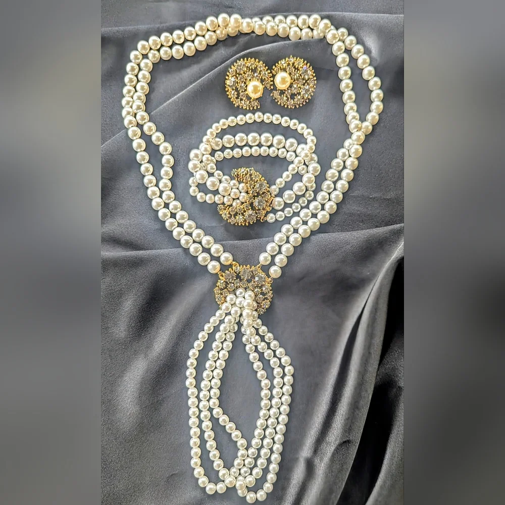 Vintage Pearl Rhinestone Necklace Bracelet Earrings Classic Statement Parue Set - Picture 4 of 7